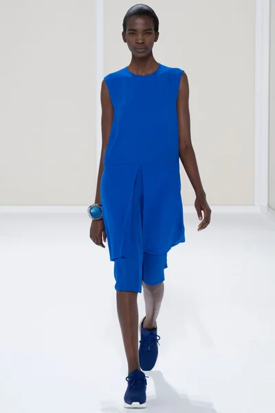 Look 19